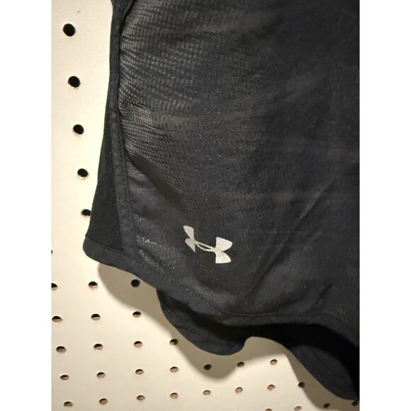 Under Armour Women’s Running Shorts – Size Large – Cayman Islands Embossed - Picture 3 of 4